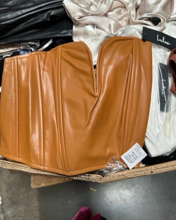 Lulus Women's Assorted Apparel Pallets - Image 2