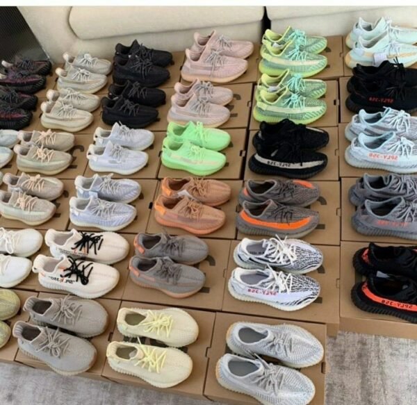 Yeezy Sneakers Pallets - Image 4