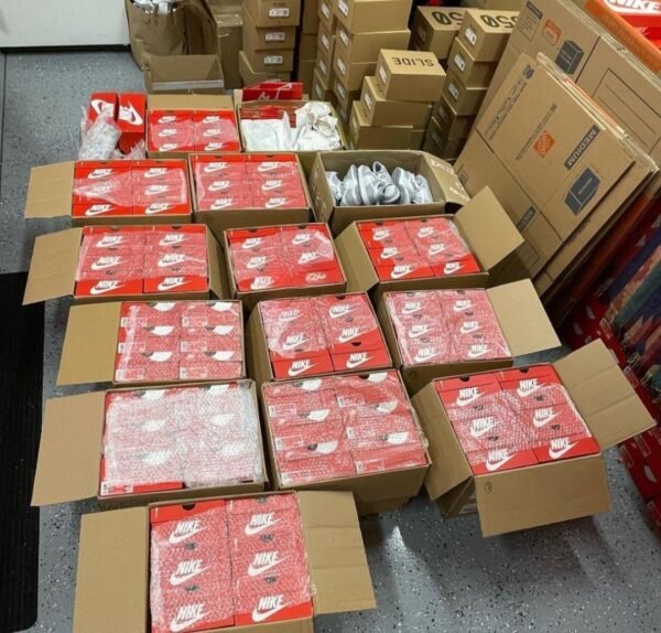 Authentic Nike Sneakers Pallets - Image 2